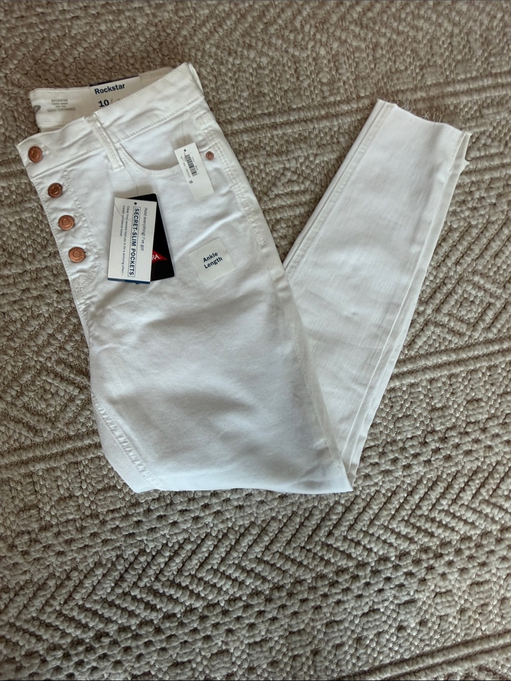 NWT Old Navy High-Rise Super Skinny White Rockstar Jeans - Size 10